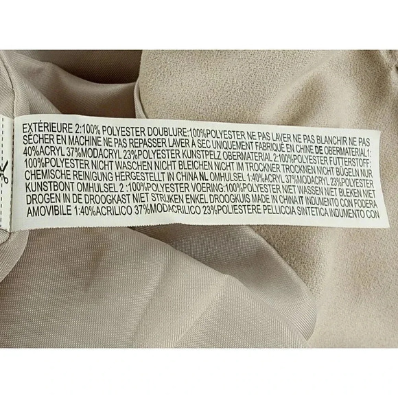 FOREVER 21 Womens Vest Beige Sleeveless Hook & Eye Faux Fur Round Neck Size L - Picture 8 of 8